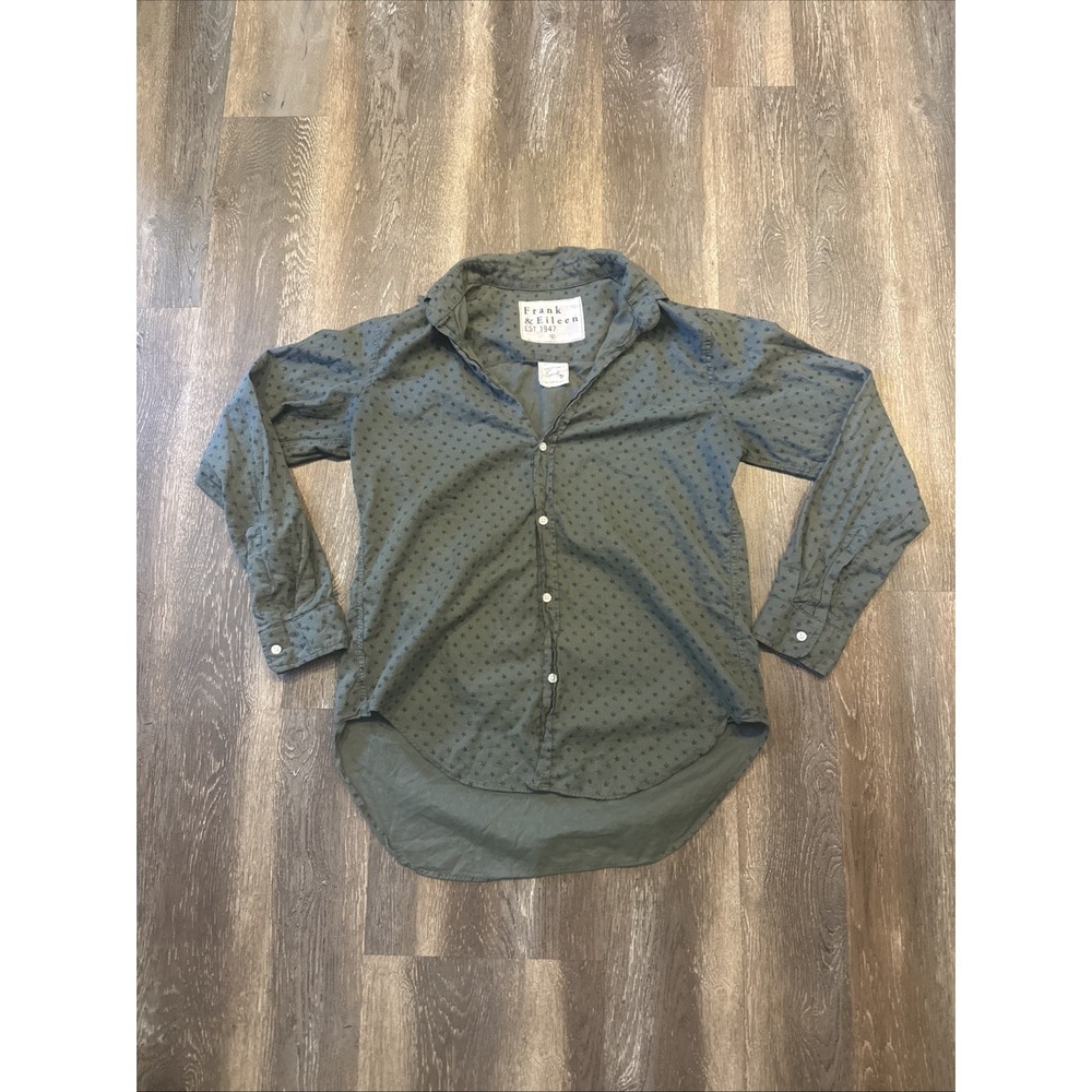 Frank & Eileen Women's Small Button Down Long Sleeve Shirt Green Star Pattern